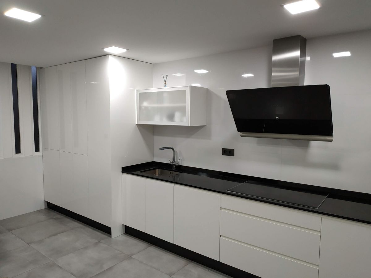 Seis ideas atrevidas para crear una cocina &uacute;nica con muebles a medida sin arrepentirte