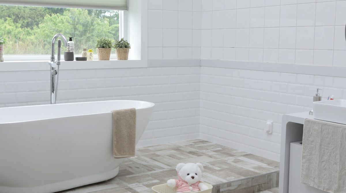 Renovar le ba&ntilde;o "casi" sin obras