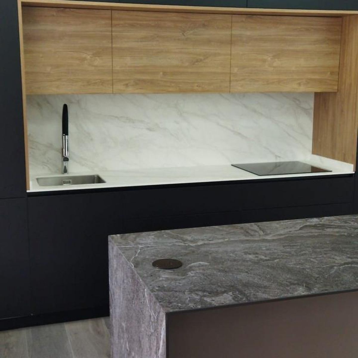 5 ideas para distribuir y ubicar los armarios a medida en tu cocina de dise&ntilde;o